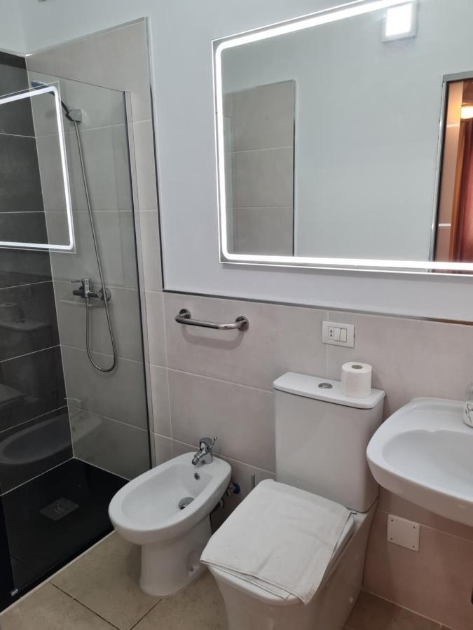 Habitaciones Nathaly Armenime Eksteriør bilde