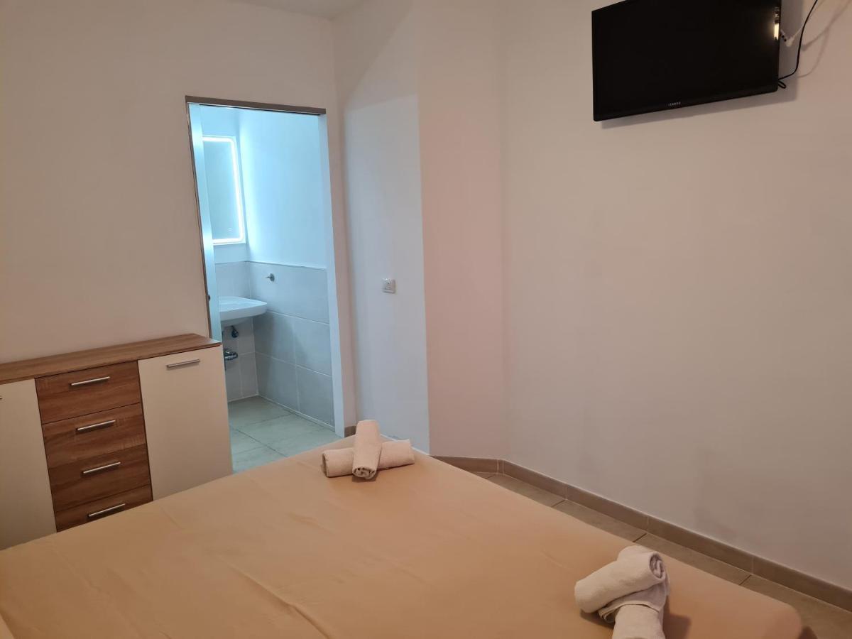 Habitaciones Nathaly Armenime Eksteriør bilde