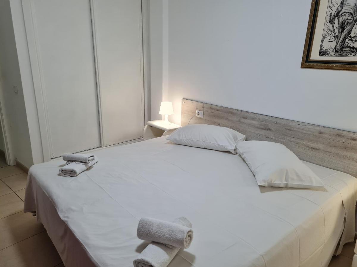 Habitaciones Nathaly Armenime Eksteriør bilde