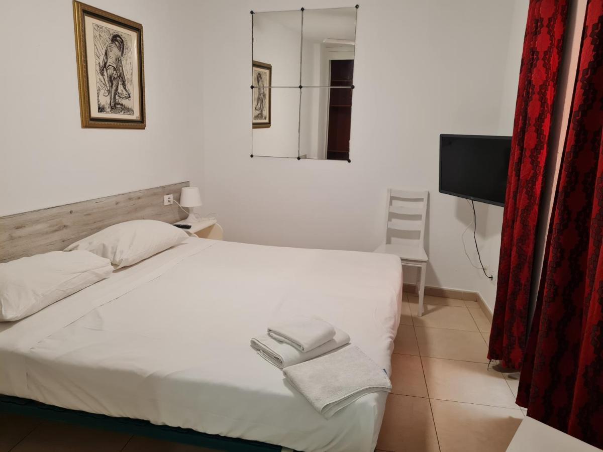 Habitaciones Nathaly Armenime Eksteriør bilde